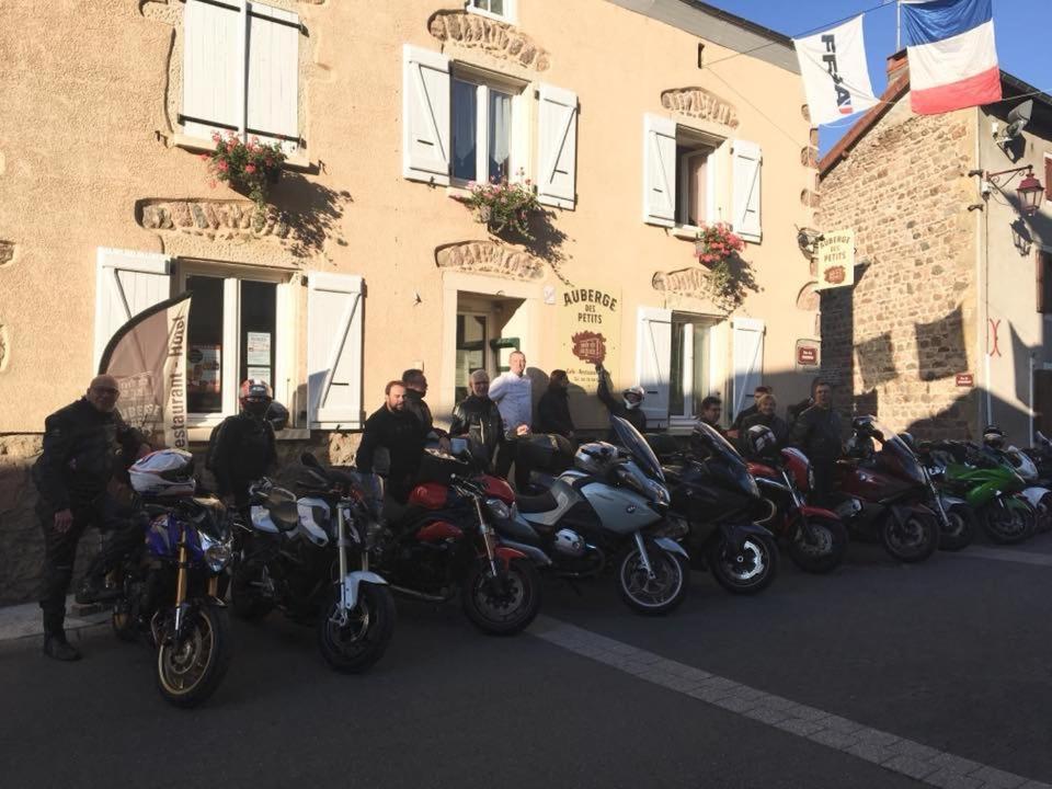 Hotel Auberge Des Petits Saint-Igny-de-Vers Exterior foto